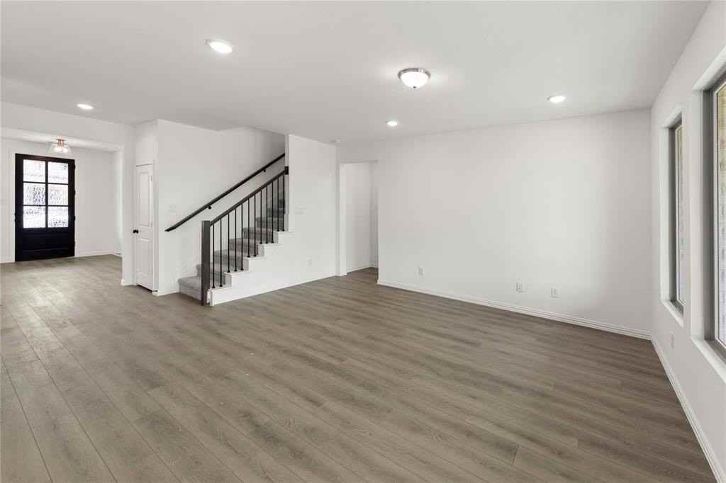 744 Waterhouse Lake Dr - Photo 6 of 27