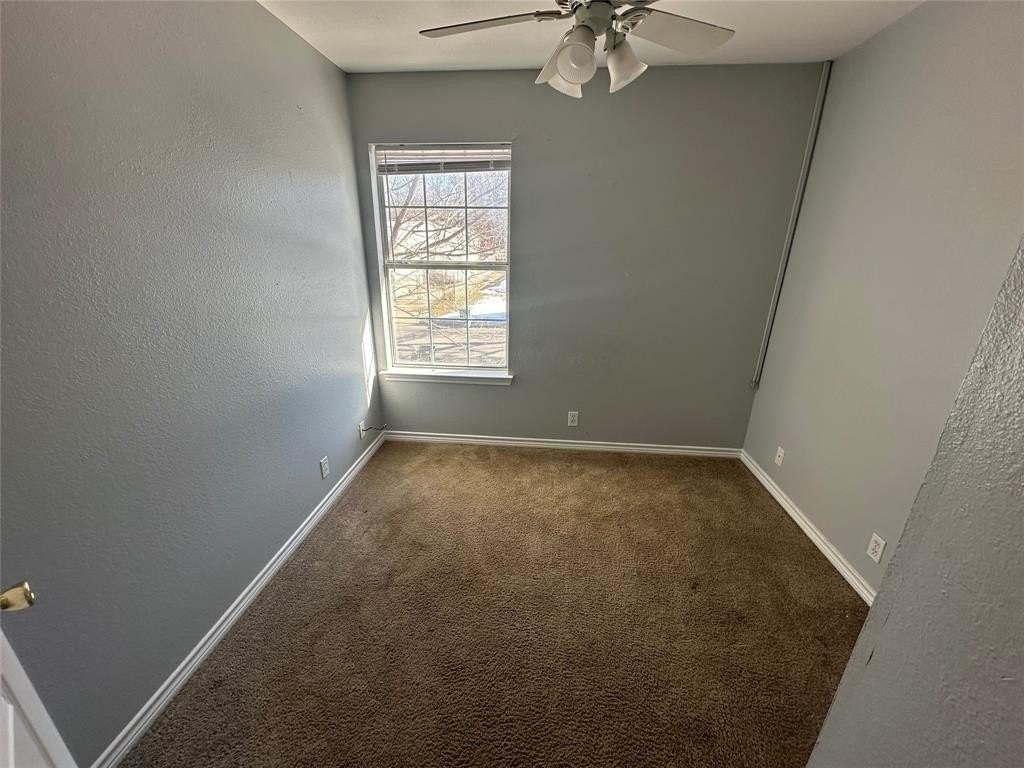 112 S Holly Ave - Photo 4 of 7