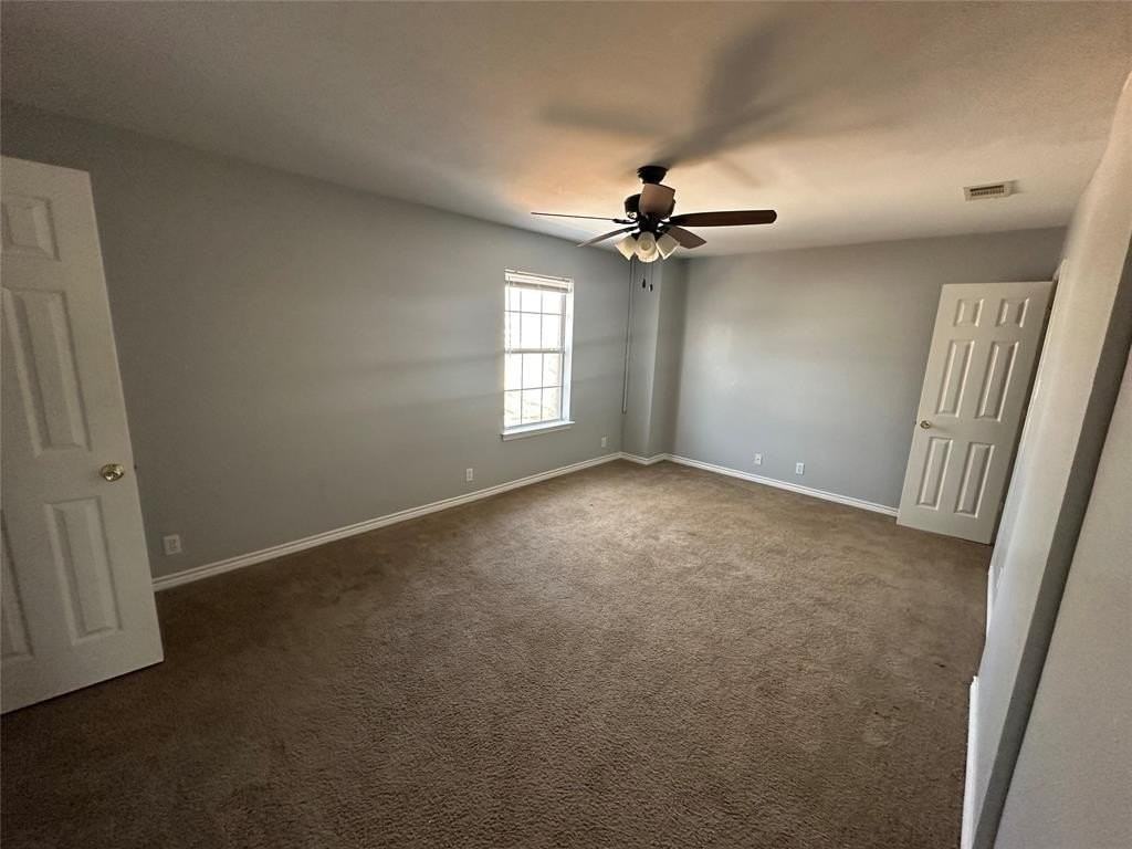 112 S Holly Ave - Photo 6 of 7