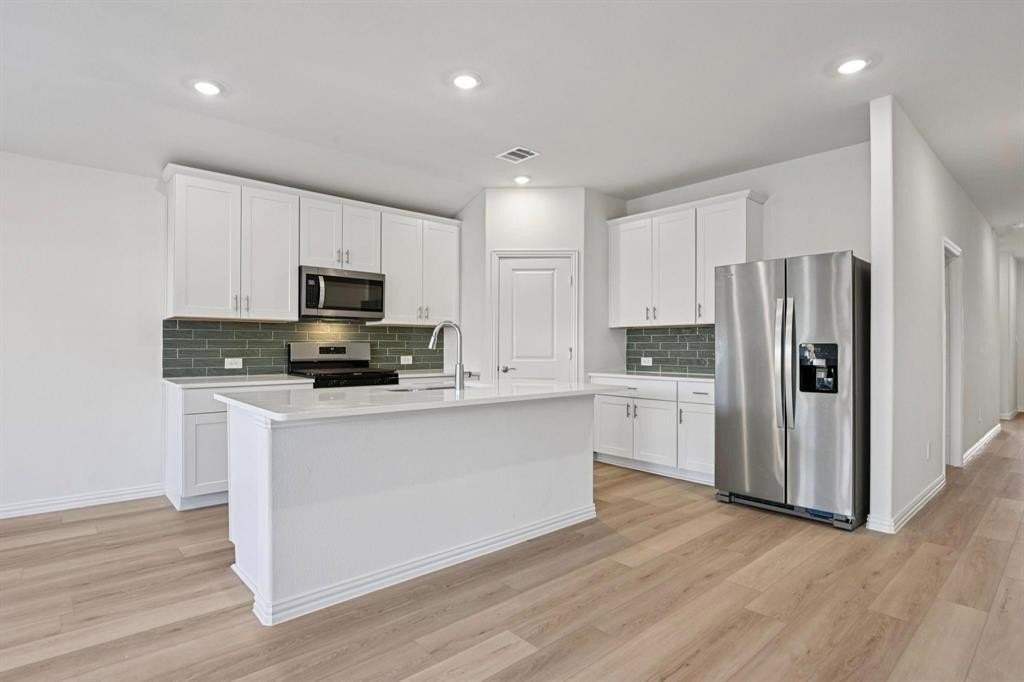 700 London Town Dr - Photo 5 of 28