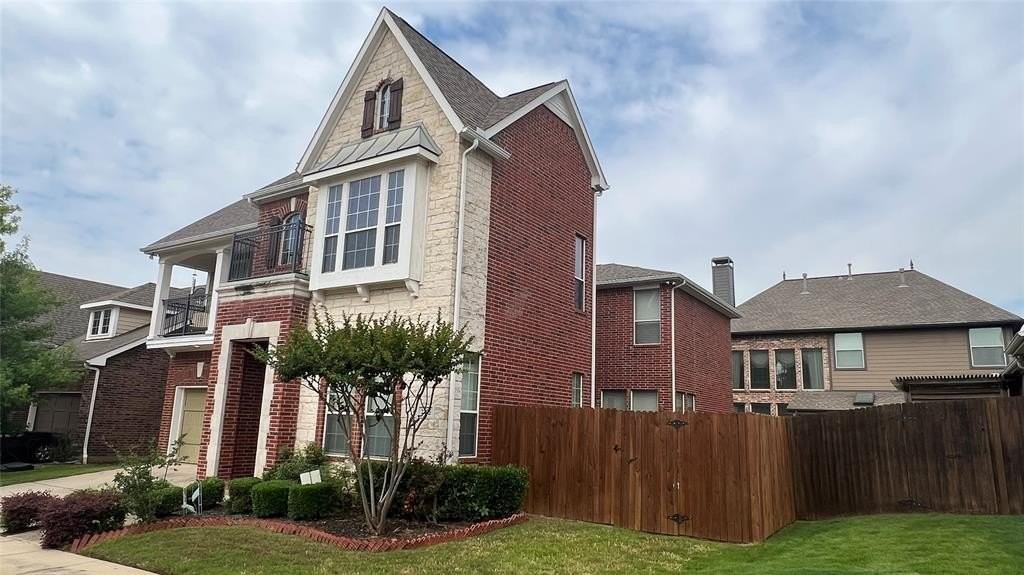 2205 Eagles Nest Dr - Photo 2 of 20