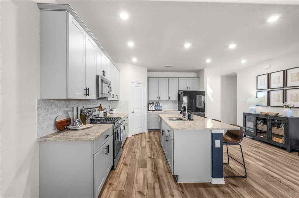 10600 Brookshire Rd - Photo 7 of 34