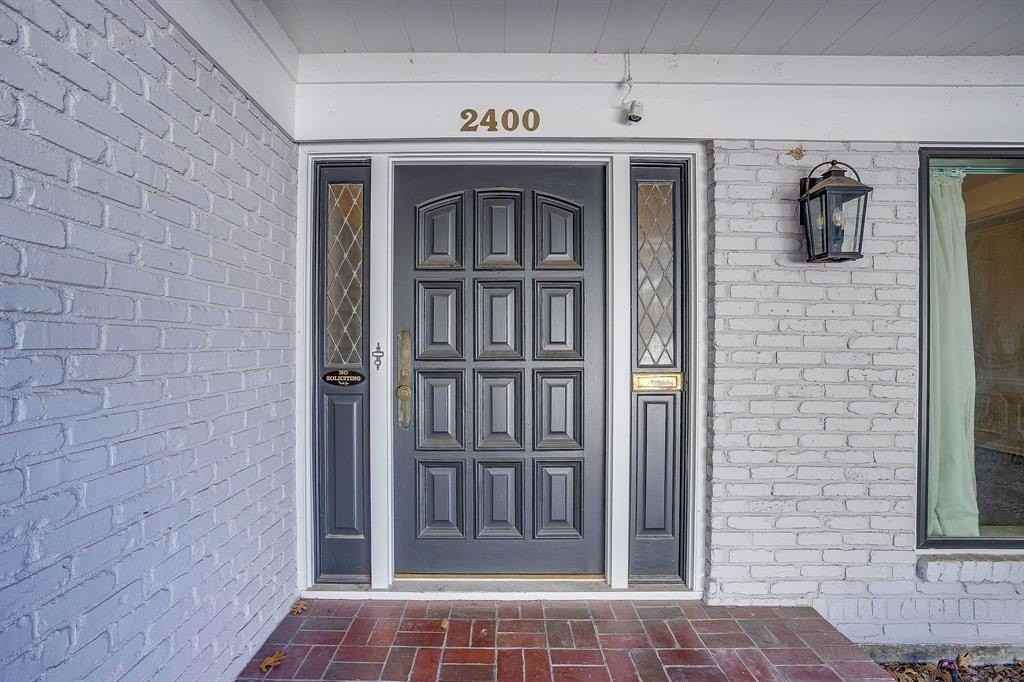 2400 Winton Ter W - Photo 2 of 38