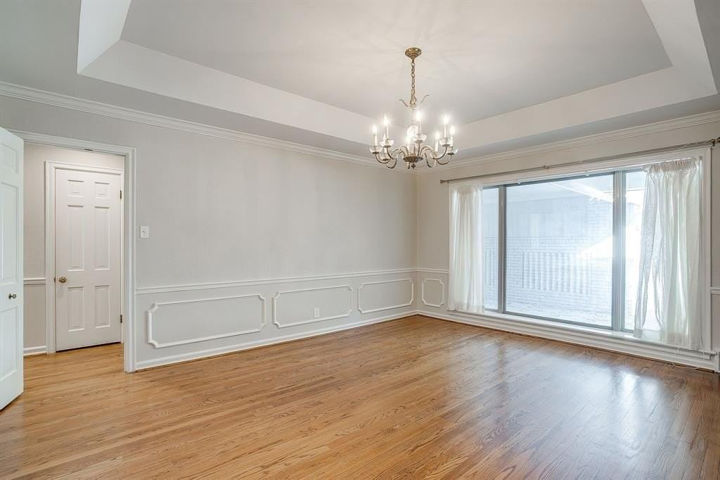 2400 Winton Ter W - Photo 7 of 38