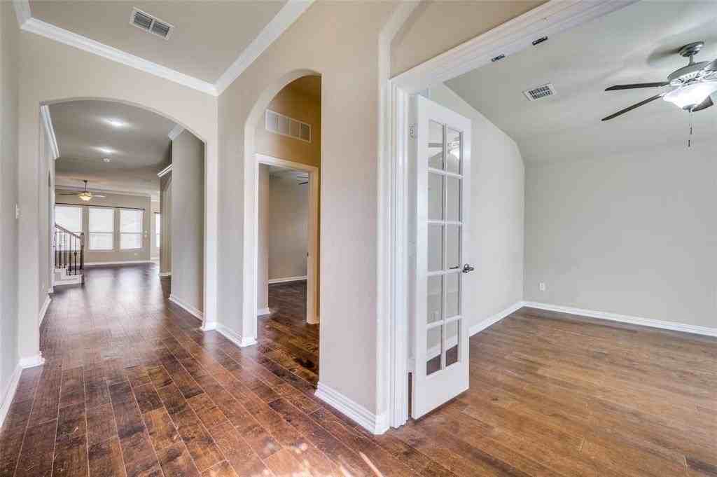 1017 Nob Hill Pl - Photo 2 of 15