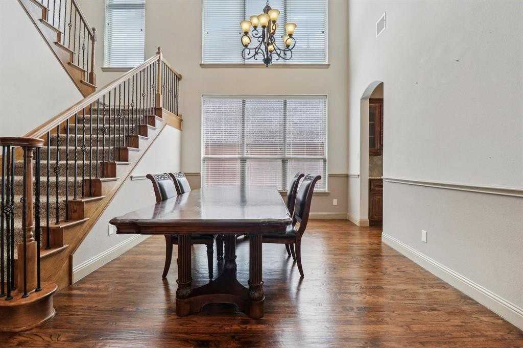 8217 Almont - Photo 7 of 40