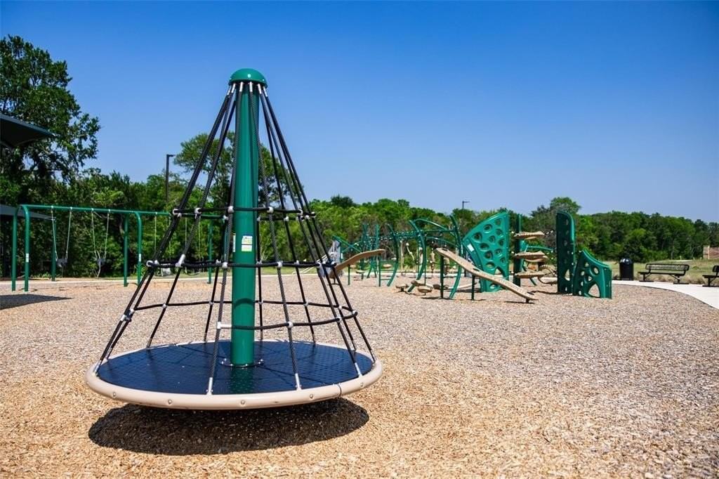 903 Chinati St - Photo 7 of 7