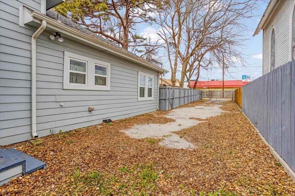 805 W Owing St - Photo 6 of 40