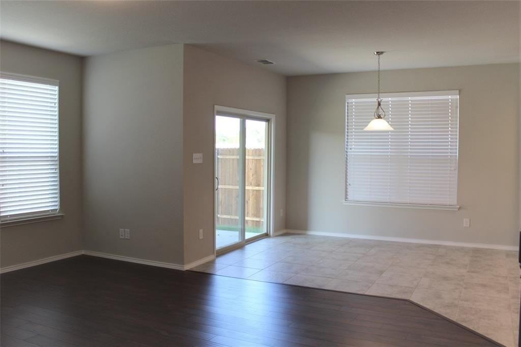 5529 Las Lomas Ln - Photo 6 of 23