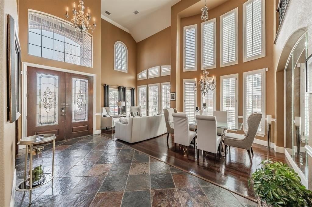 3909 Aquatic Dr - Photo 6 of 40