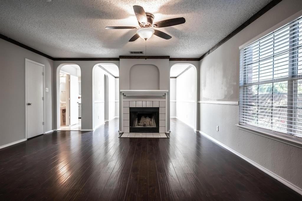 309 Longshore Dr - Photo 3 of 29