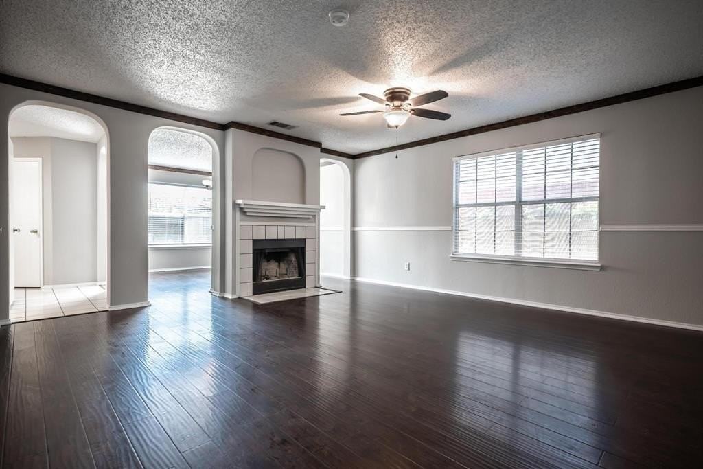 309 Longshore Dr - Photo 4 of 29