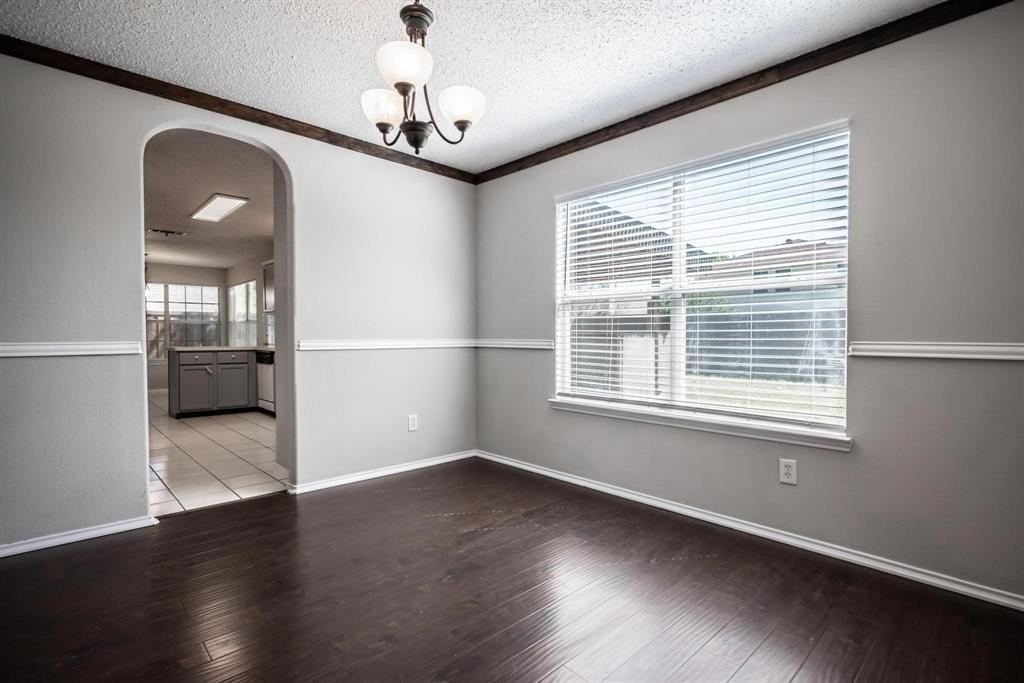 309 Longshore Dr - Photo 5 of 29