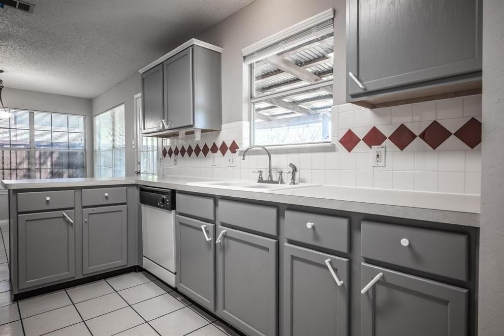 309 Longshore Dr - Photo 7 of 29