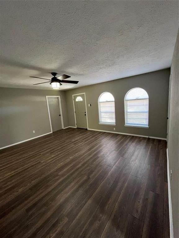 3702 Larry St - Photo 3 of 12