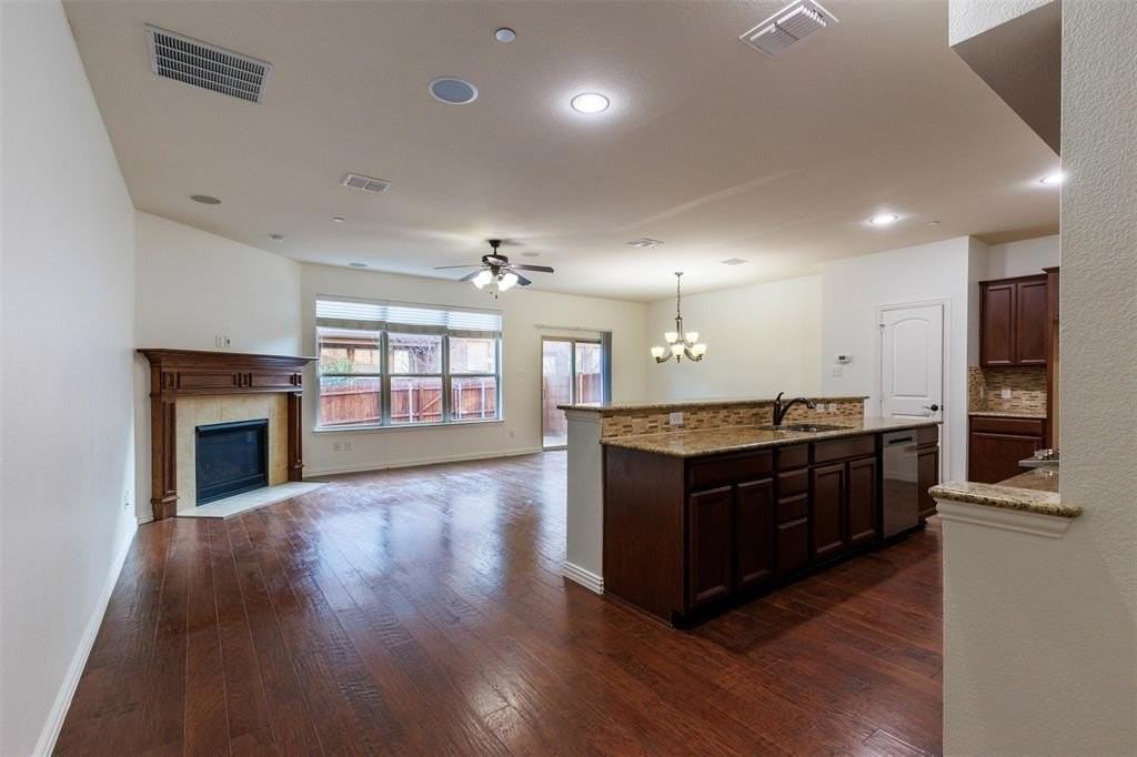 394 Teague Dr - Photo 6 of 33