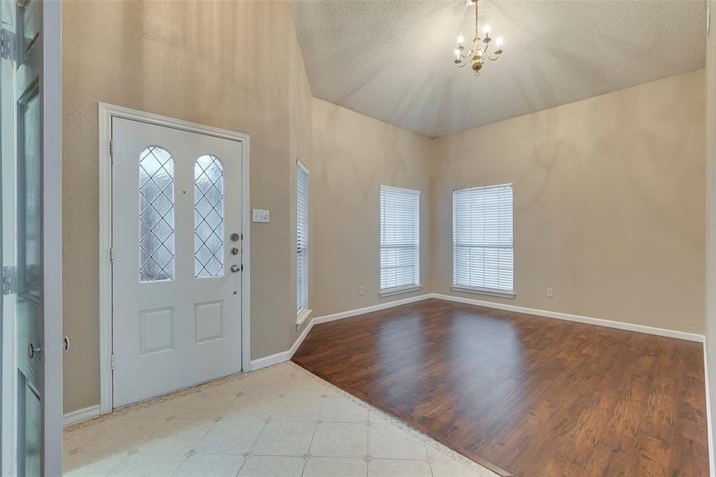 4303 Windward Cir - Photo 2 of 17