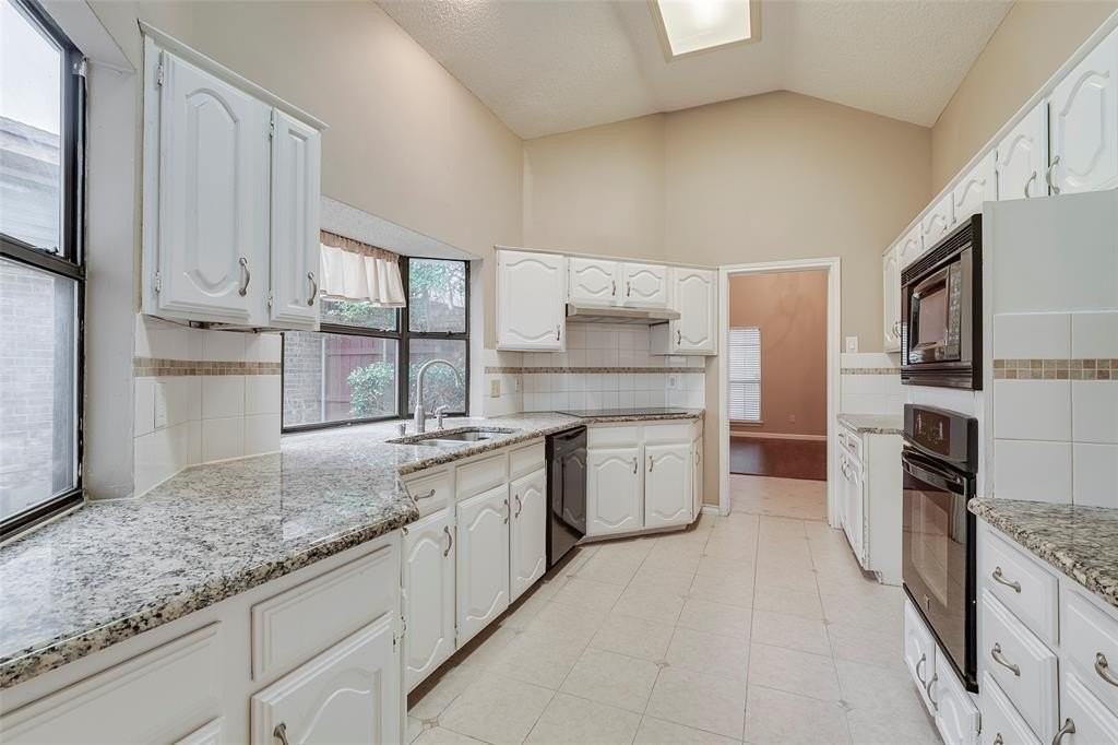 4303 Windward Cir - Photo 5 of 17