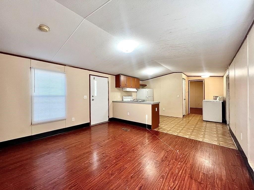 304 Wildwind St - Photo 5 of 26