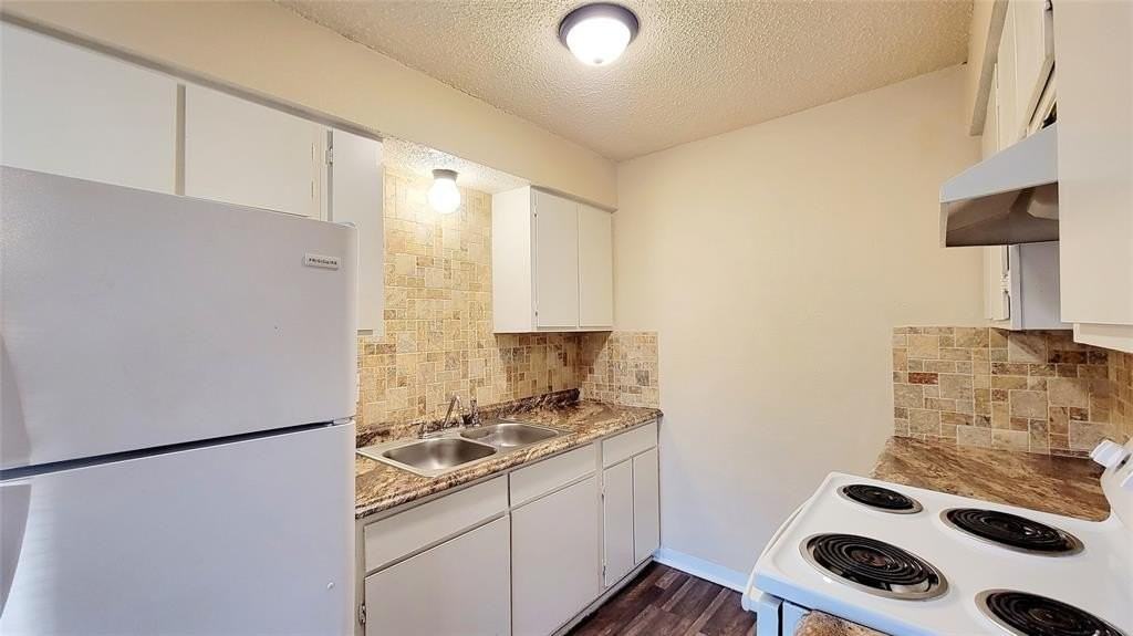 202 Park Cir #6 - Photo 2 of 12