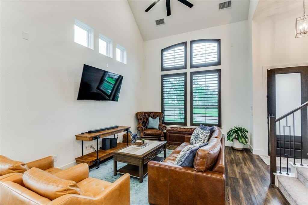 2152 Tolleson Dr - Photo 4 of 25