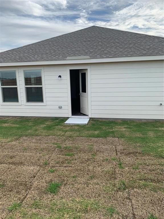 1524 Stonefield Dr - Photo 2 of 8