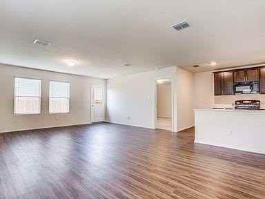 1524 Stonefield Dr - Photo 5 of 8