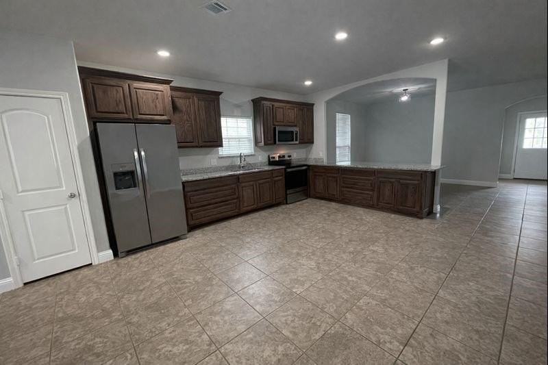 1262 E Myrtle St - Photo 4 of 12