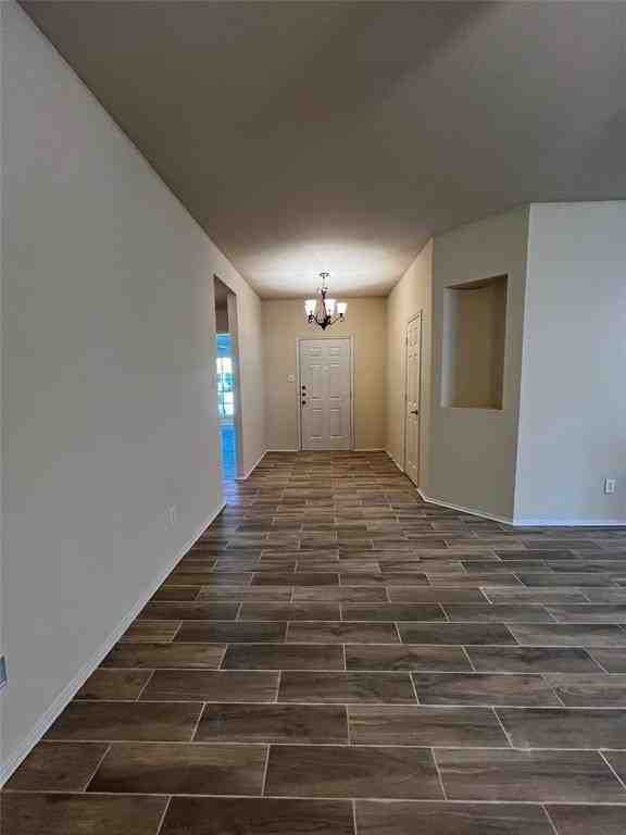 729 Bamboo Dr - Photo 3 of 21