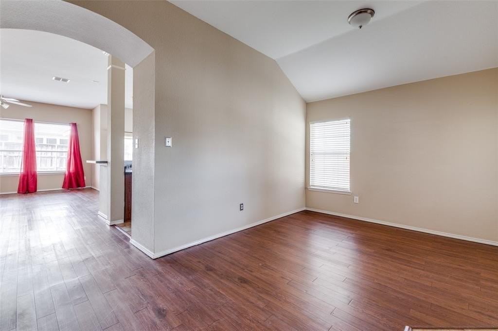 613 Fireberry Dr - Photo 4 of 21