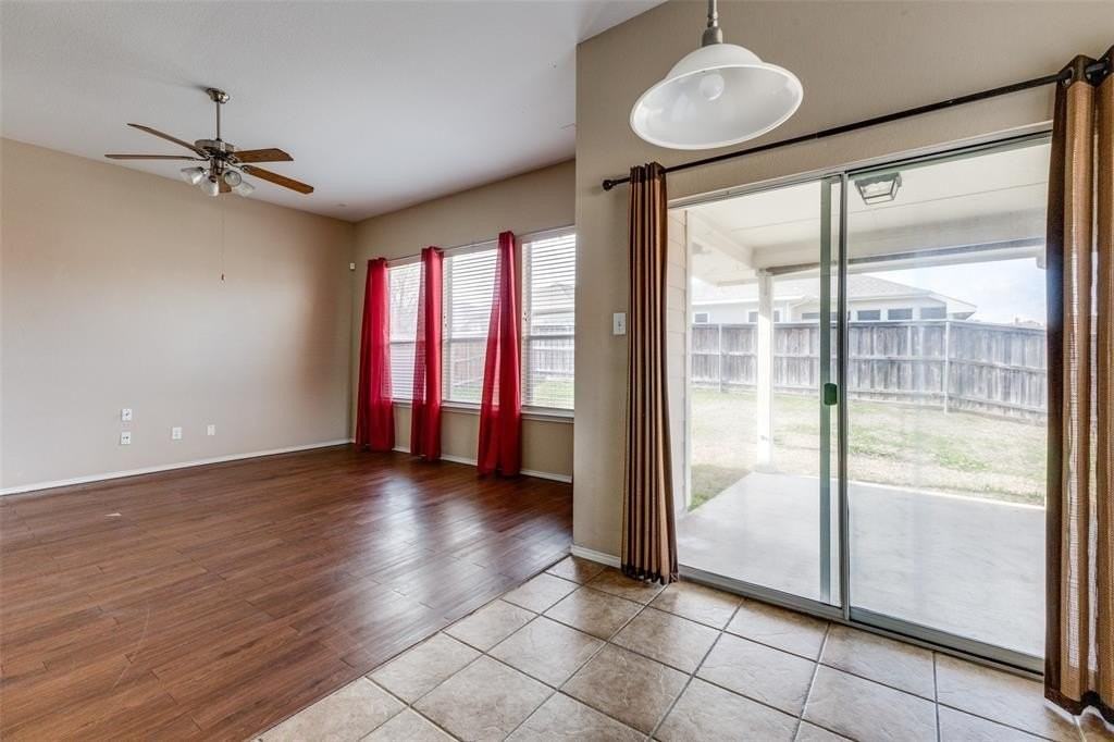 613 Fireberry Dr - Photo 7 of 21