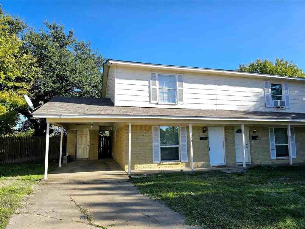 620 Royal Crest Dr - Photo 2 of 16