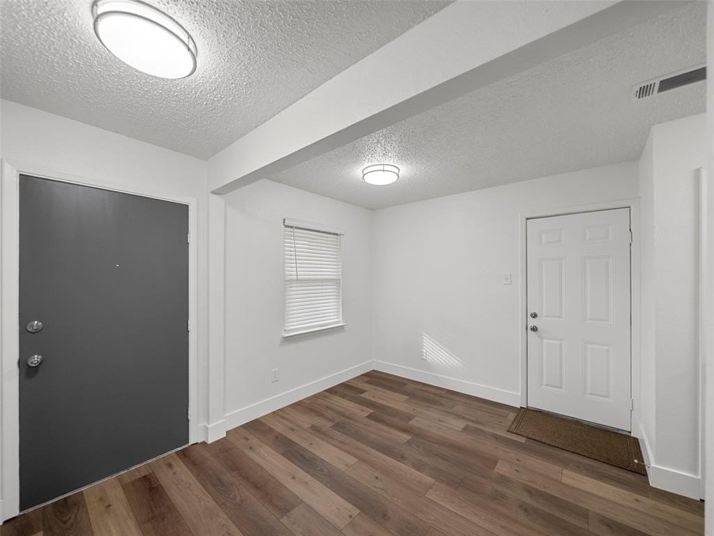 1409 Morrison Dr - Photo 7 of 23