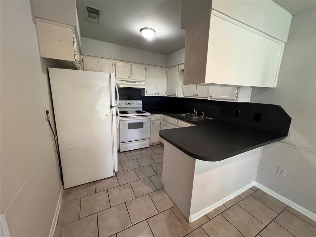 1400 W Laurel St - Photo 4 of 11