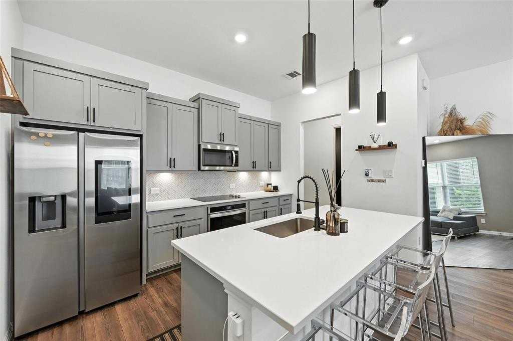 7513 Laburnam Rd - Photo 7 of 23