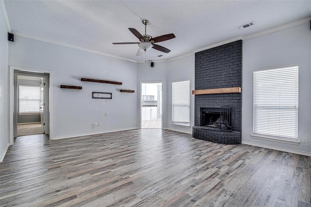 1109 Shady Hill Ln - Photo 3 of 26