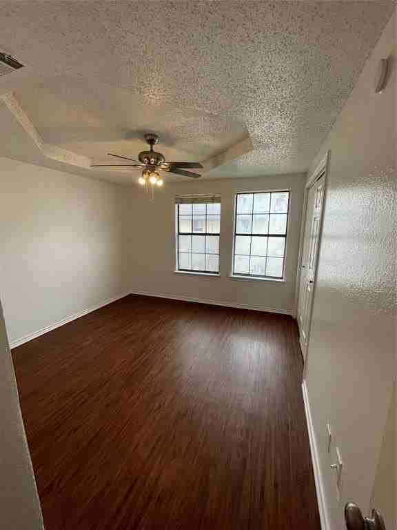 632 S Rogers Rd - Photo 5 of 8