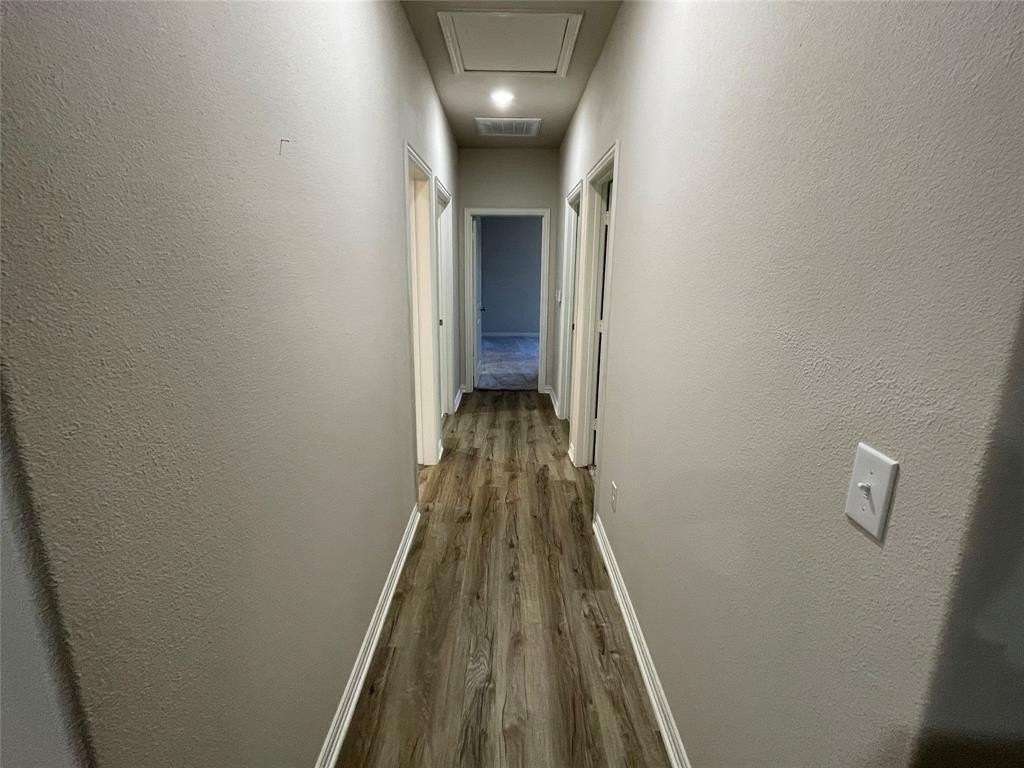 2919 Peony Dr - Photo 4 of 14