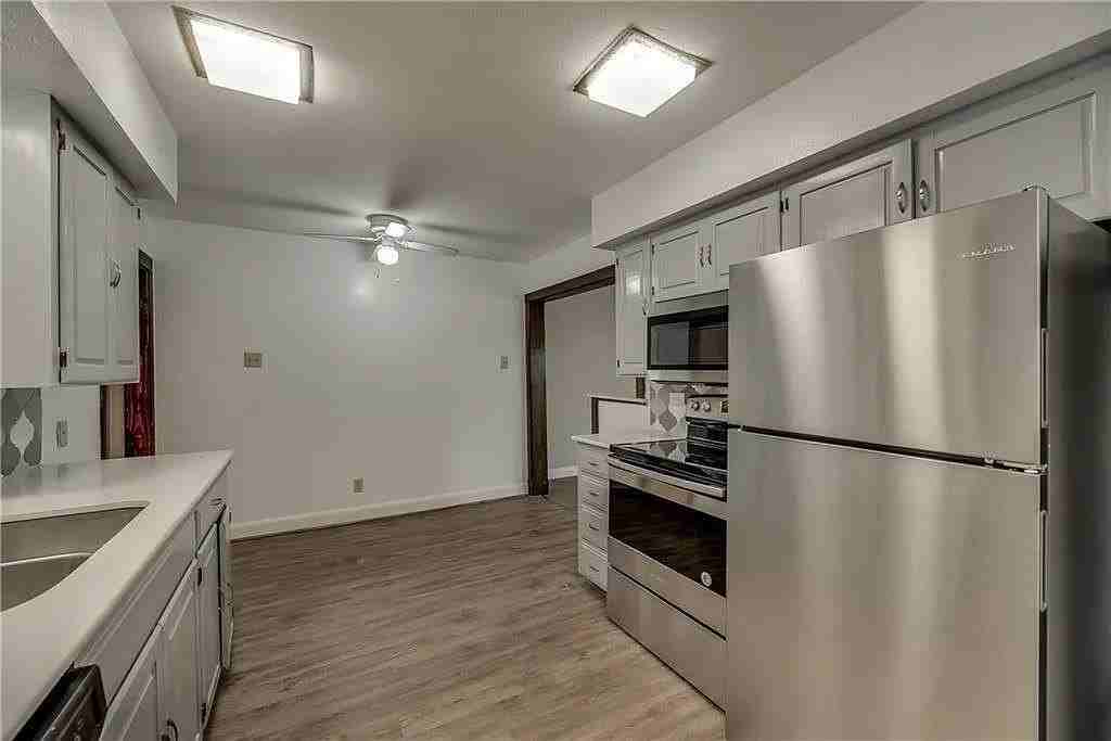 202 S Willomet Ave #2 - Photo 2 of 14