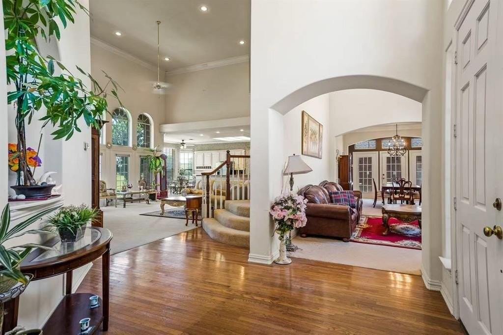 6512 Mesa Ridge Ct - Photo 4 of 24