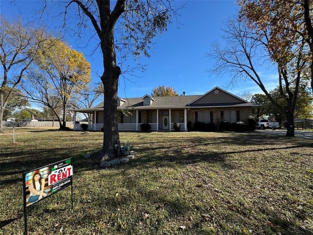 3916 Shepherd Ln - Photo 4 of 26