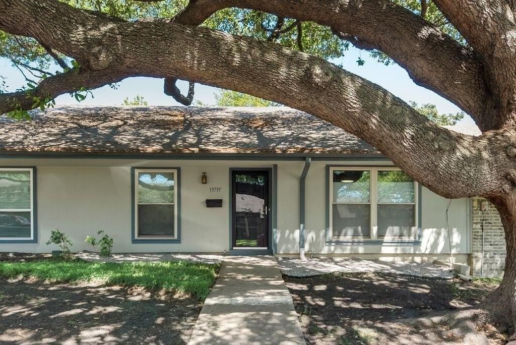 13737 Flagstone Ln - Photo 4 of 30