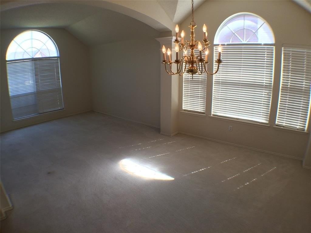 1512 Endicott Dr - Photo 2 of 20