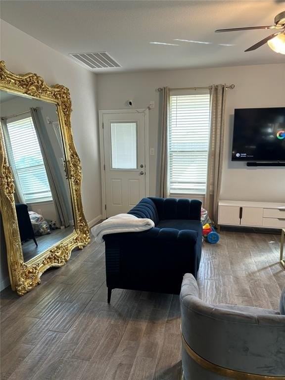 508 Doe Creek Trl - Photo 3 of 10