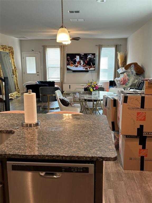 508 Doe Creek Trl - Photo 4 of 10