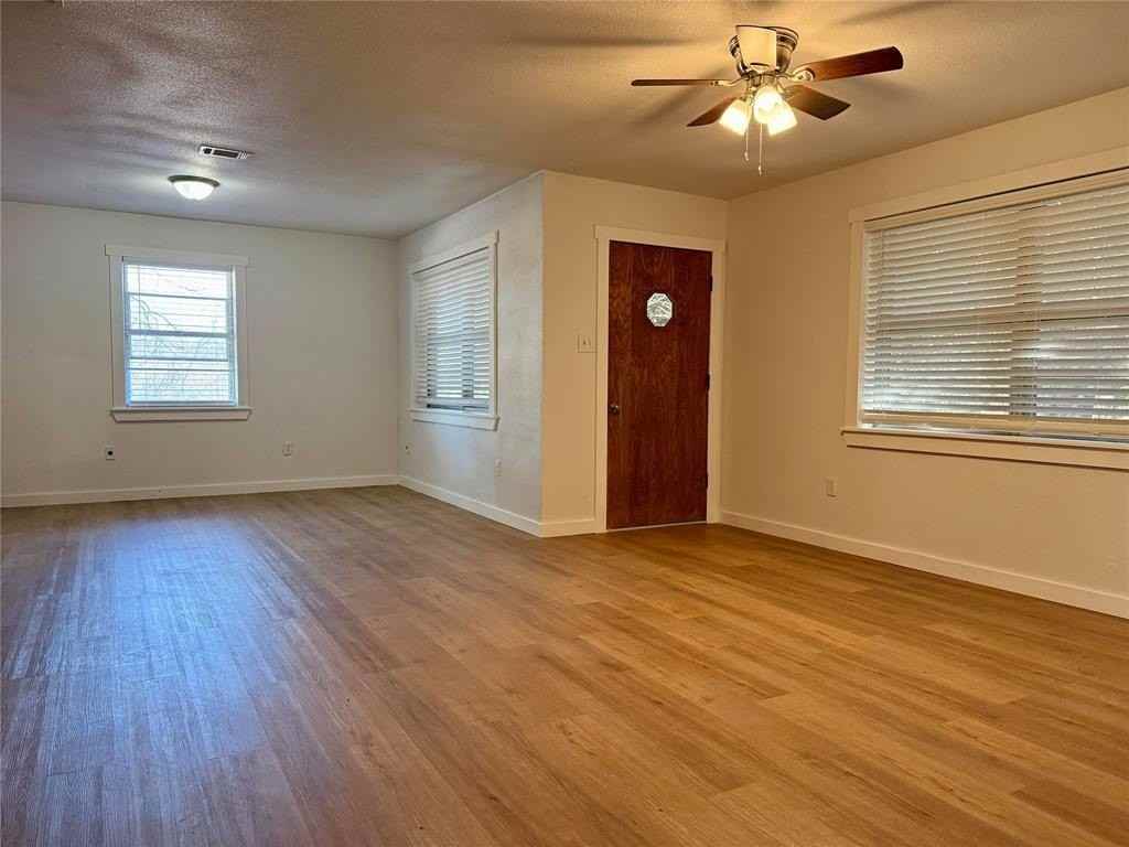 1200 N Texas St - Photo 4 of 19