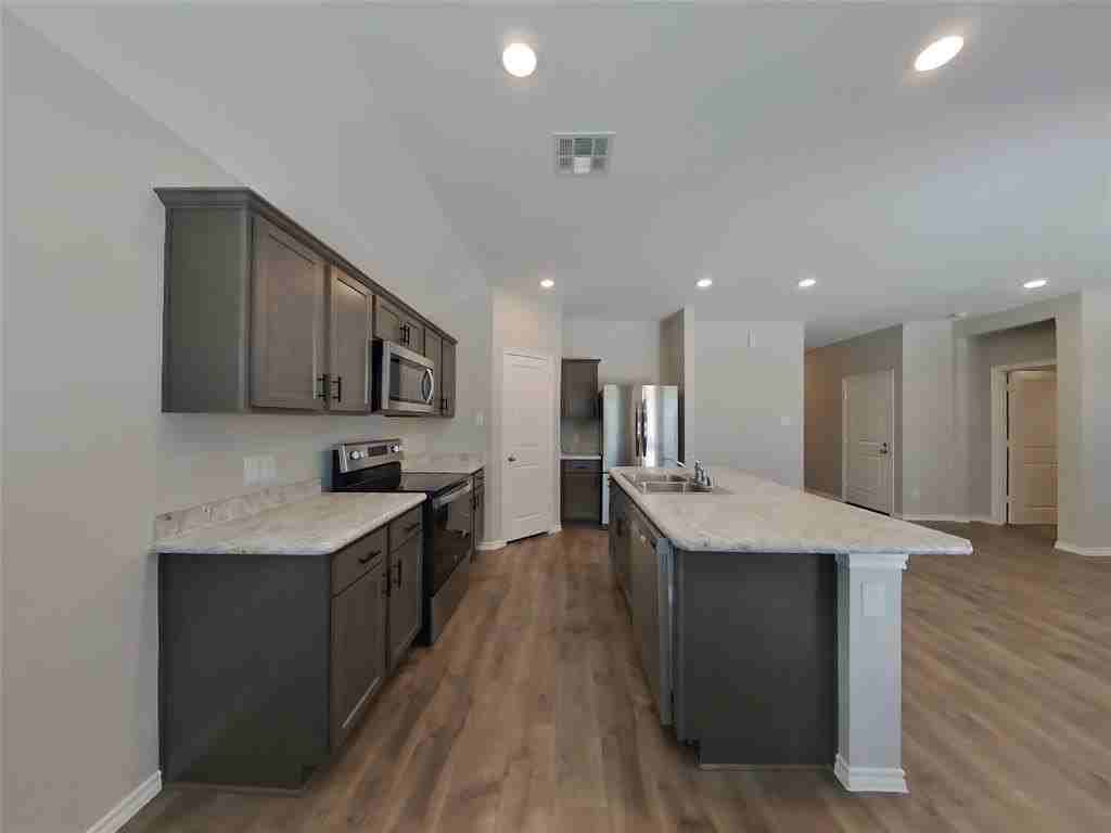 3612 Skelton St - Photo 4 of 16