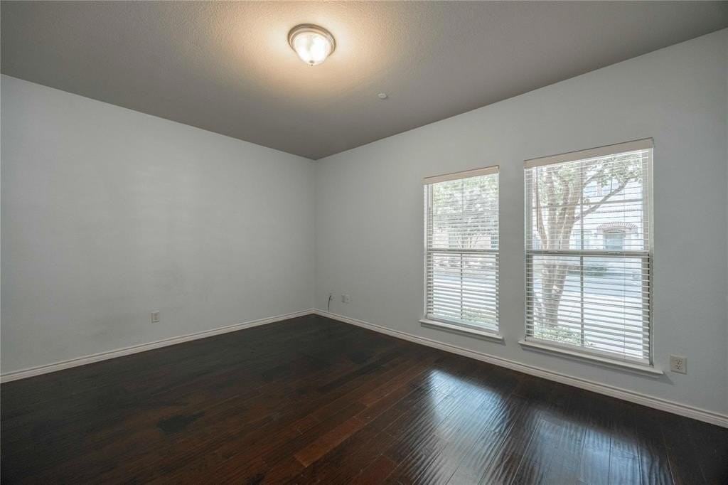 8901 Whitehead St - Photo 2 of 10