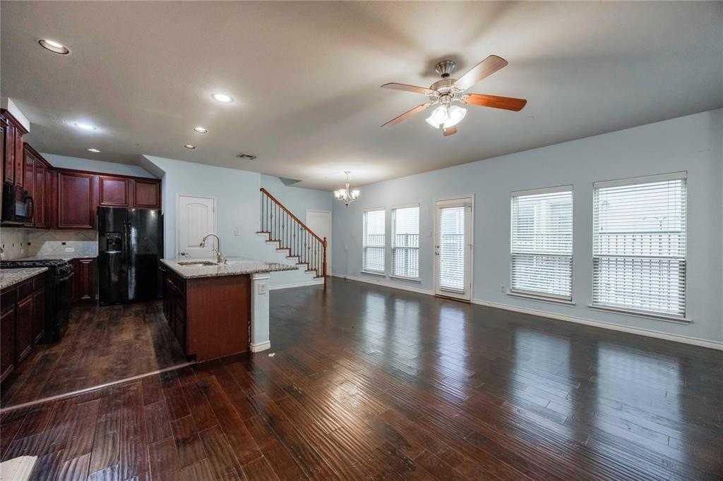 8901 Whitehead St - Photo 3 of 10