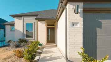 featured image of 465 Chase Creek Dr